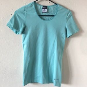 Nike women’s workout tee